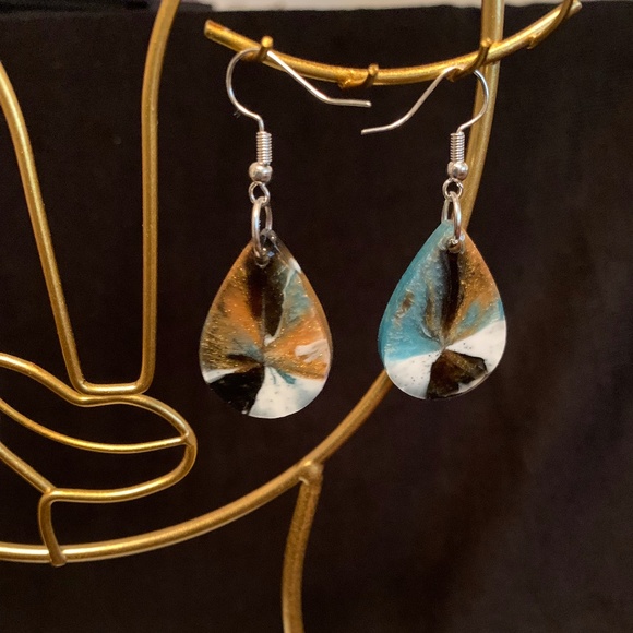 Resin Earring set - Picture 1 of 2